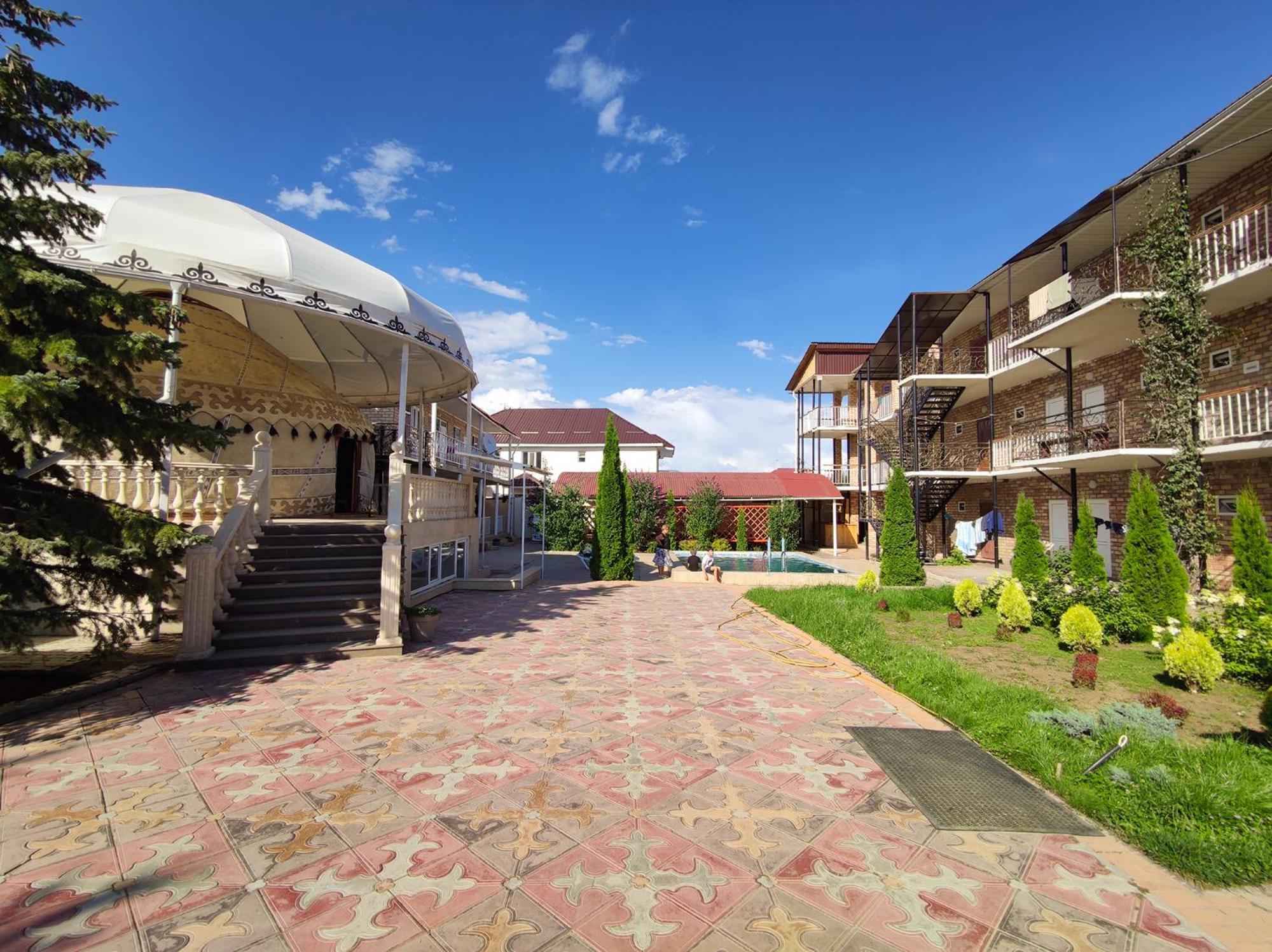 Адилет Hotel Cholpon-Ata Exterior photo