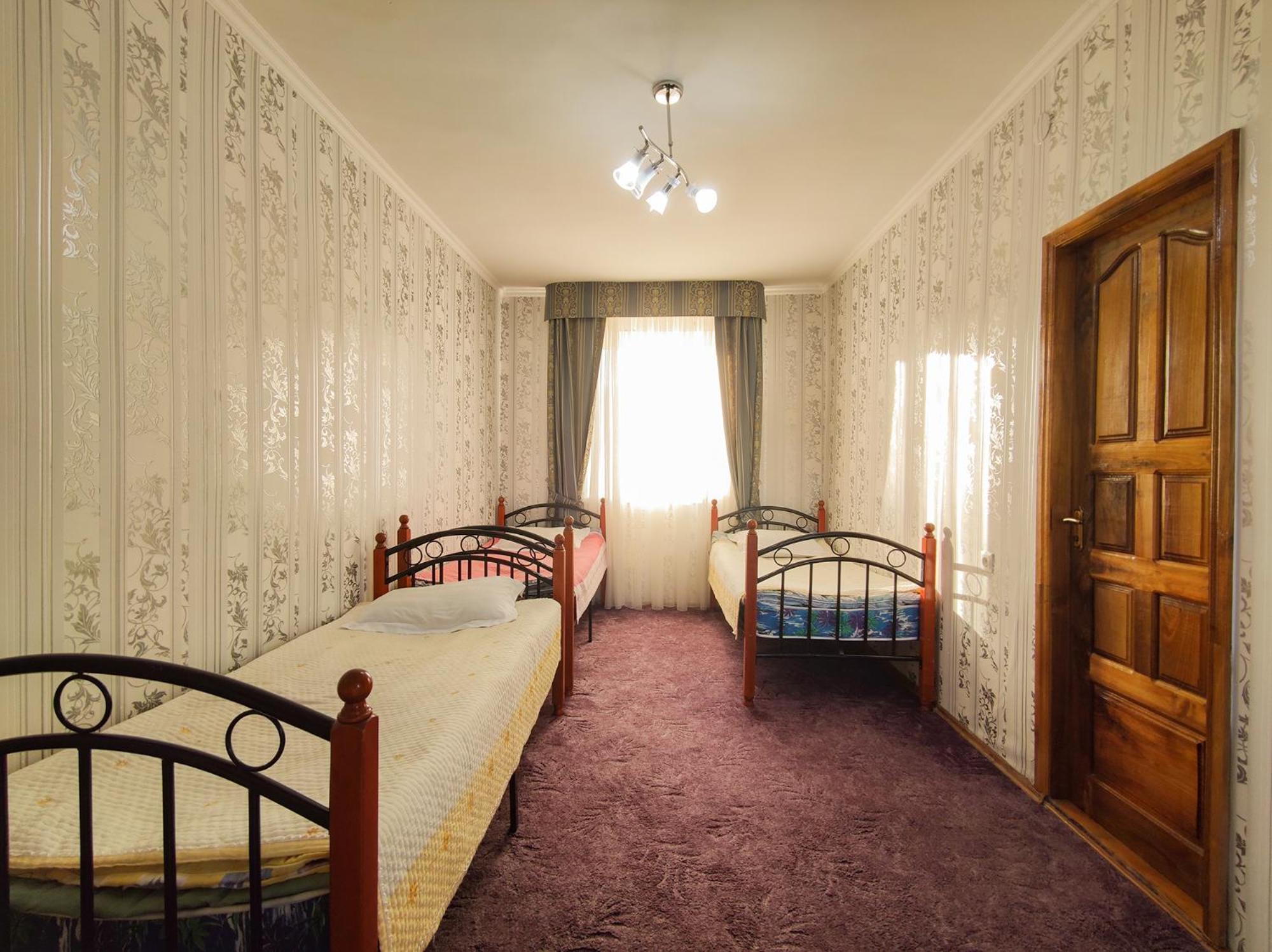 Адилет Hotel Cholpon-Ata Exterior photo