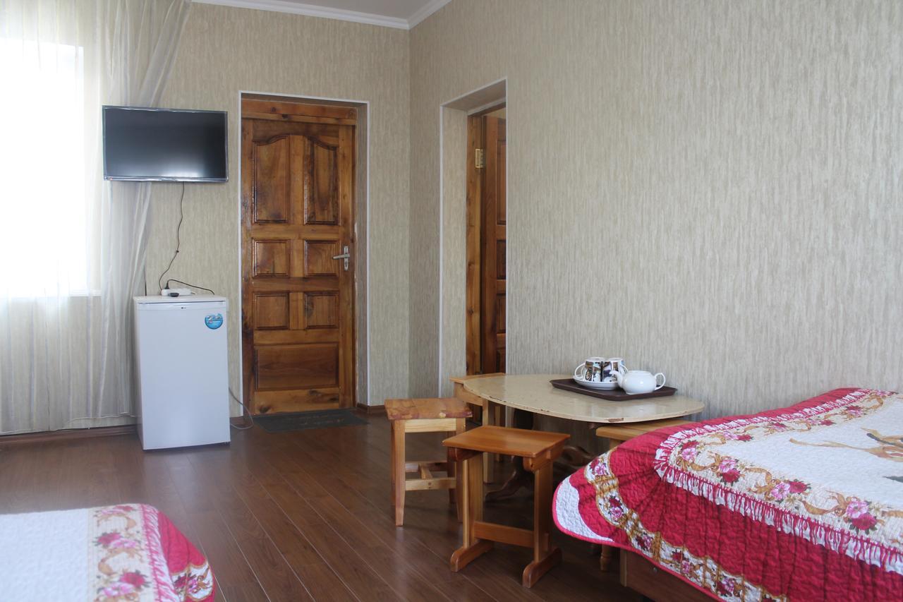 Адилет Hotel Cholpon-Ata Exterior photo